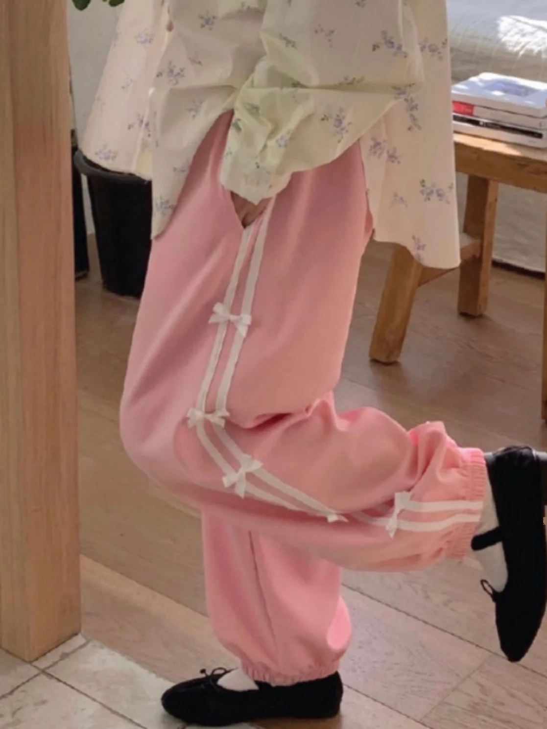 Stripe Bow Baggy Sweatpants