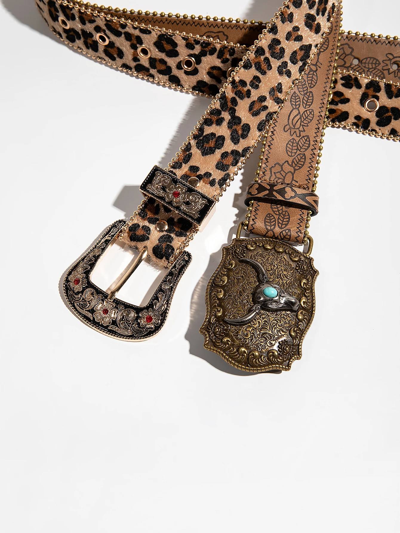 Leopard Carved Gemstone Buckle Leopard Carved Gemstone Buckle