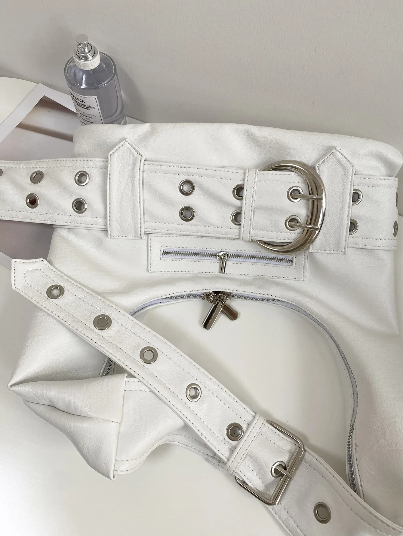 Belt buckle Multiple Pockets shoulder bags Belt buckle Multiple Pockets shoulder bags