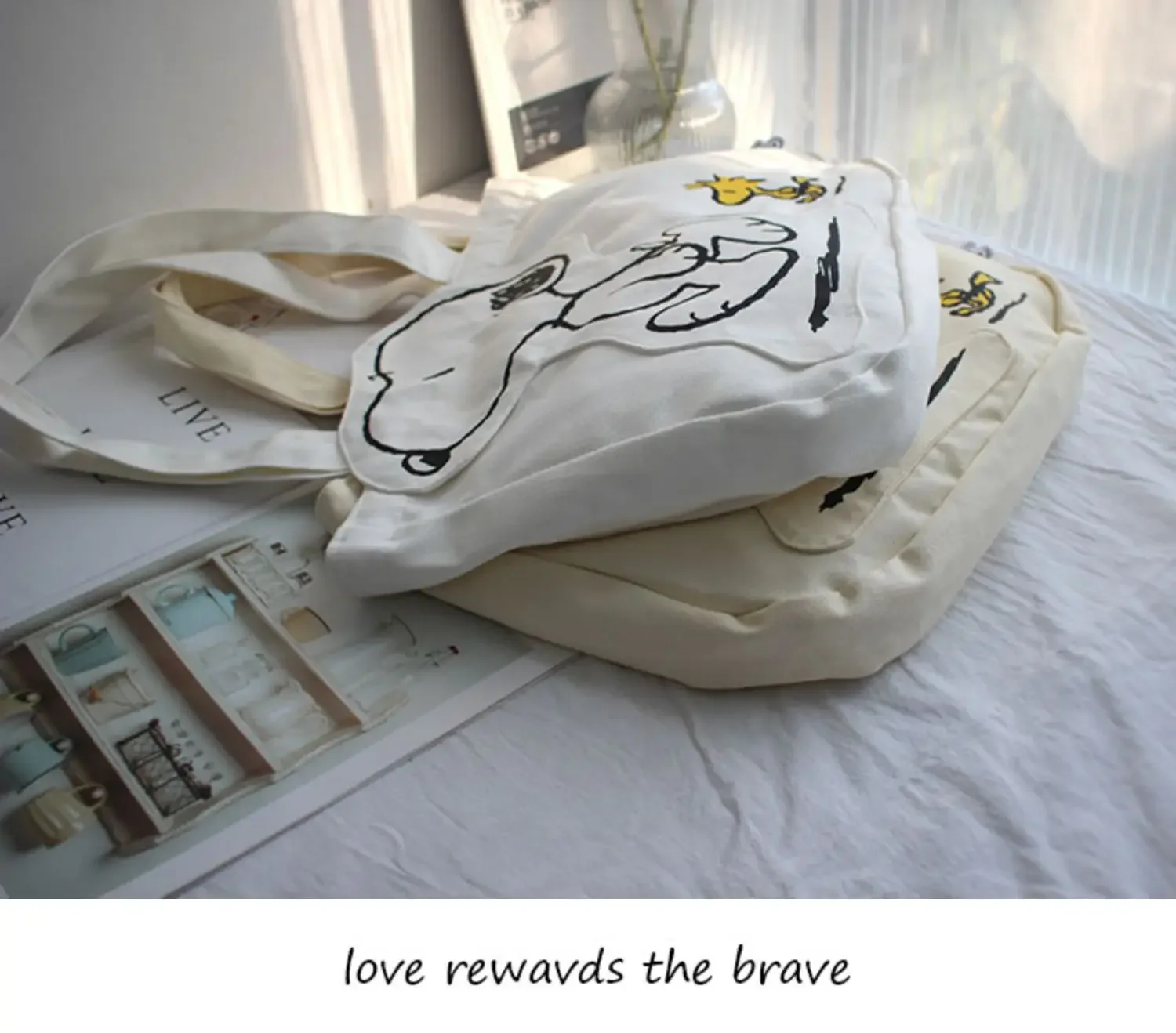 Snoopy Canvas Shoulder Bag
