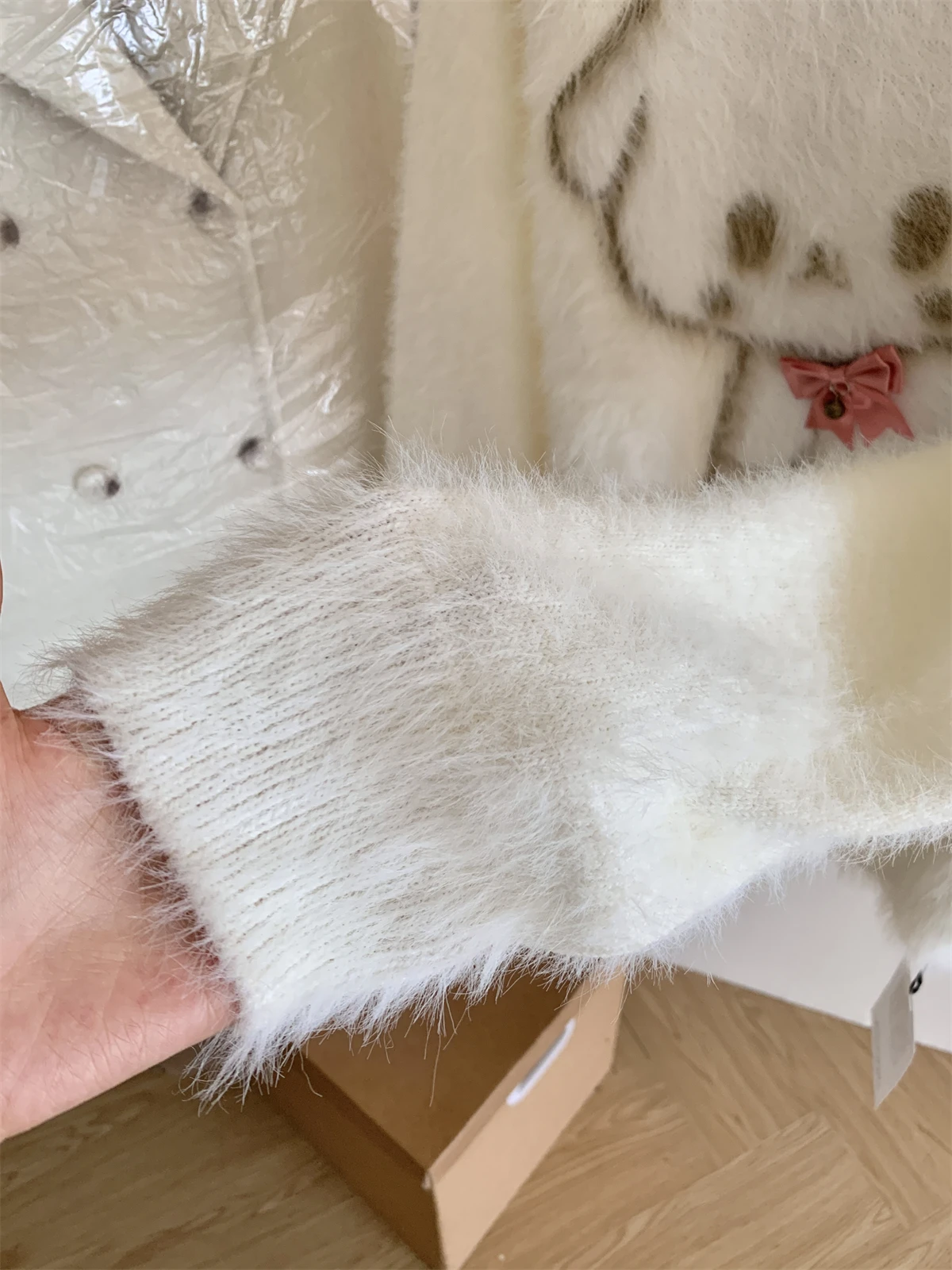 Cartoon Dog Off Shoulder Long Sleeve Sweater Cartoon Dog Off Shoulder Long Sleeve Sweater