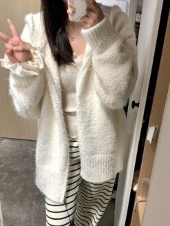 Casual White Knitted Cardigan