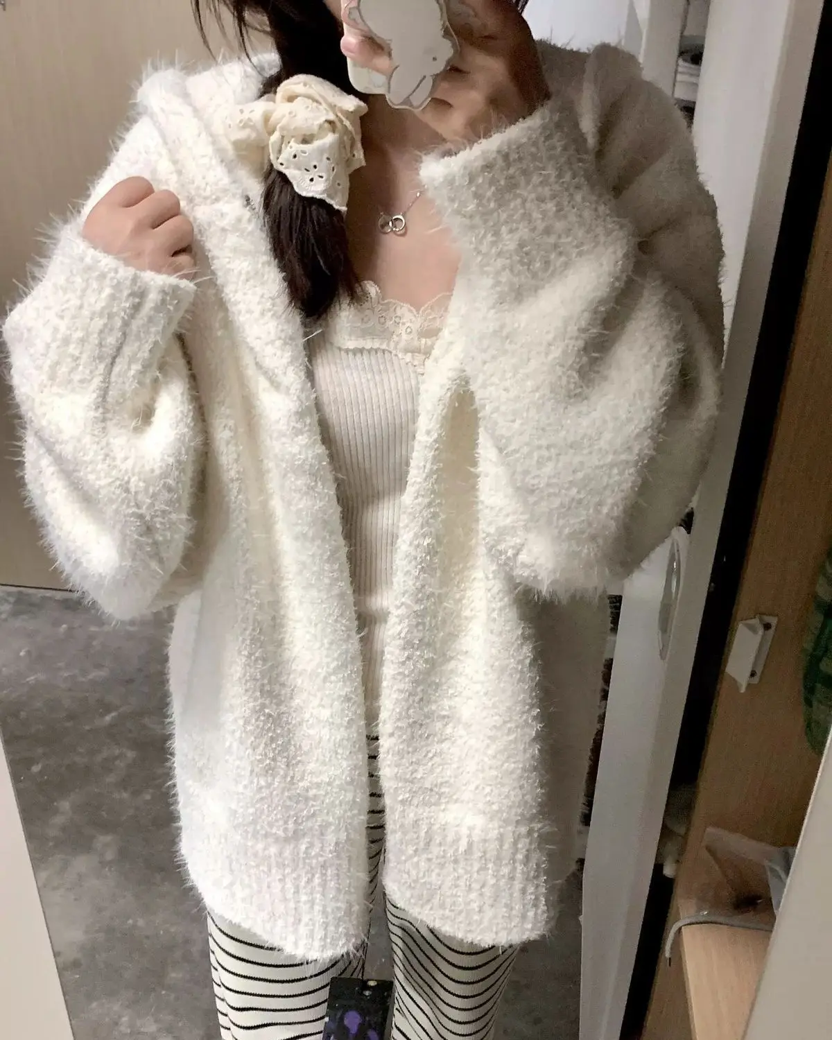 Casual White Knitted Cardigan