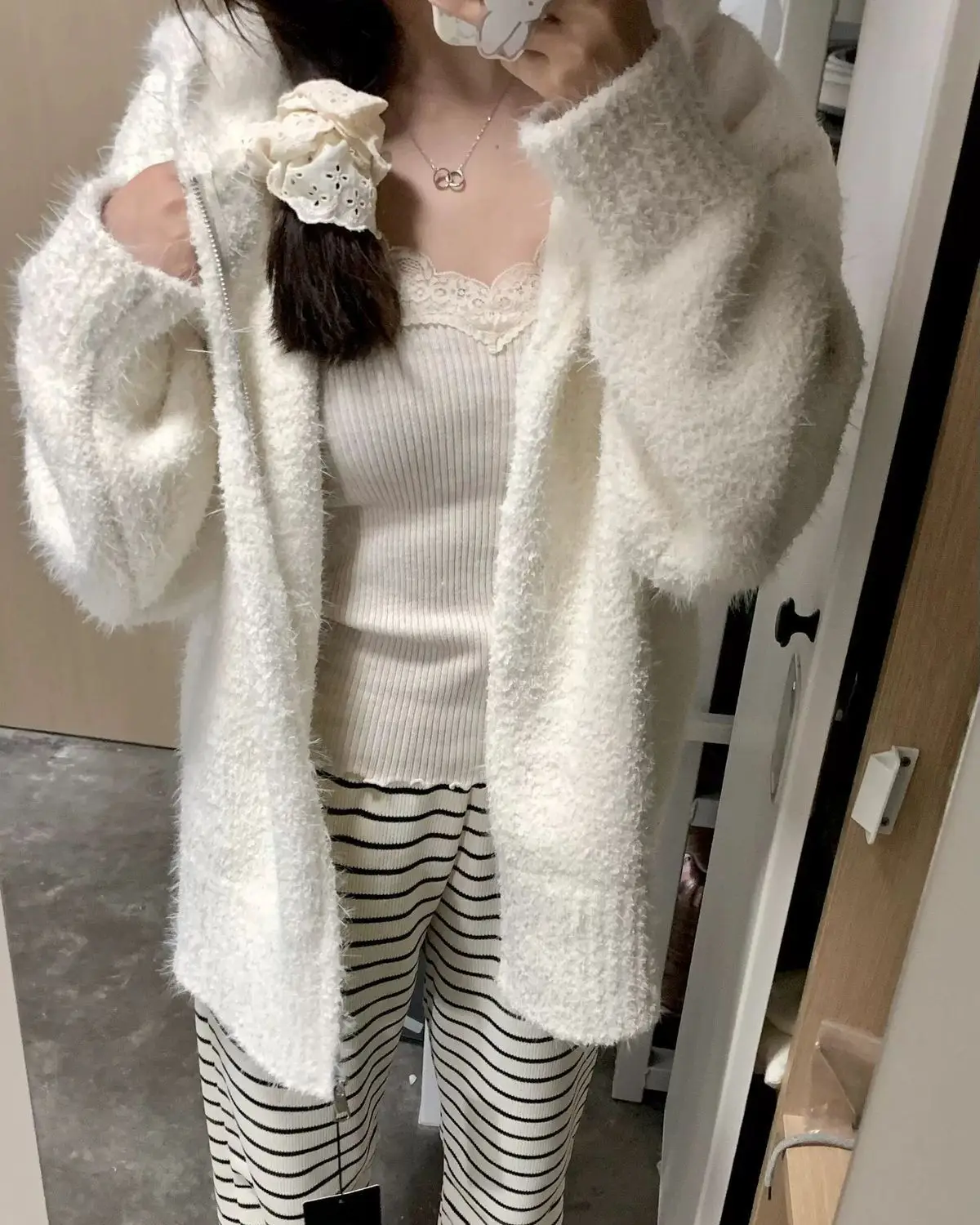 Casual White Knitted Cardigan