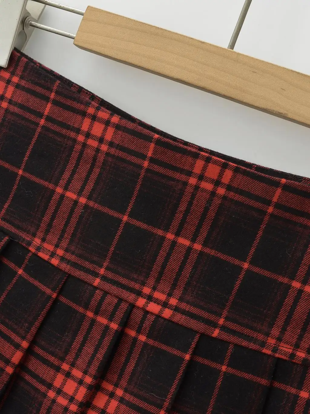 plaid skirts preppy style