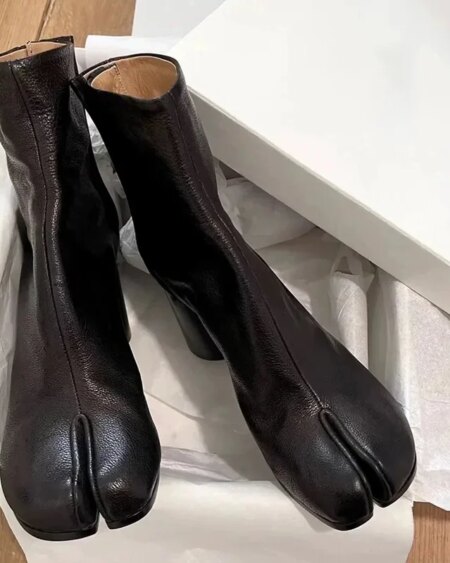 Leather Tabi Boots