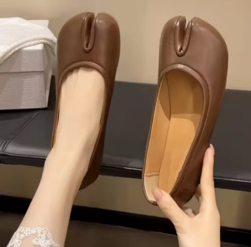 Tabi Ninja Suede Flats shoes Tabi Ninja Suede Flats shoes