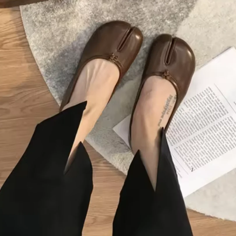 Tabi Ninja Suede Flats shoes Tabi Ninja Suede Flats shoes