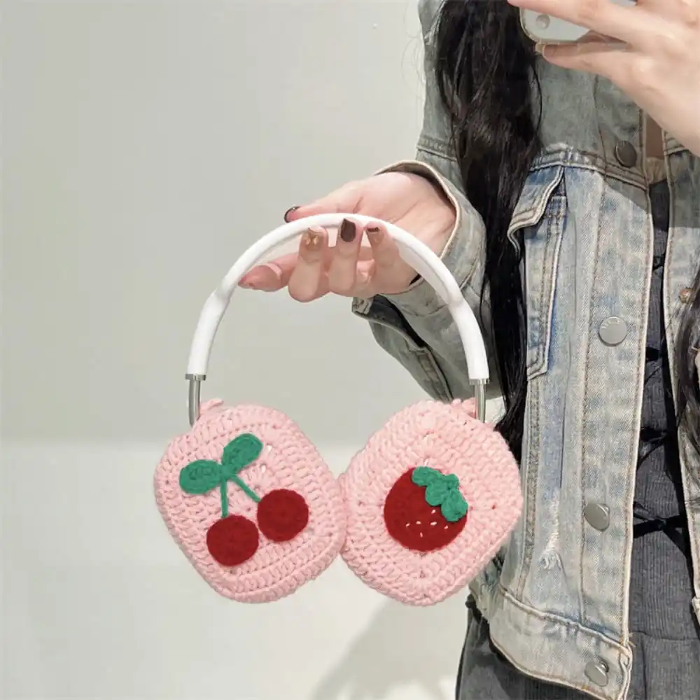 Bow Crochet AirPods Max Case