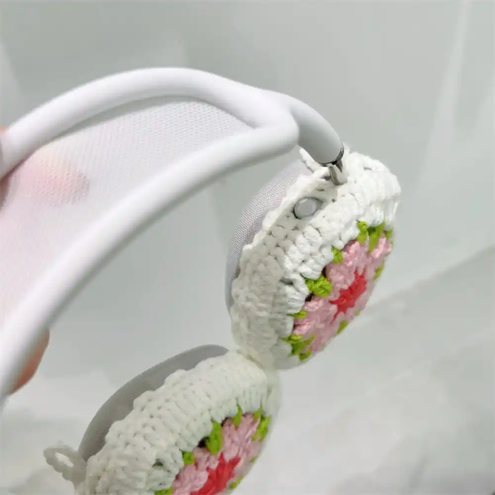 Bow Crochet AirPods Max Case