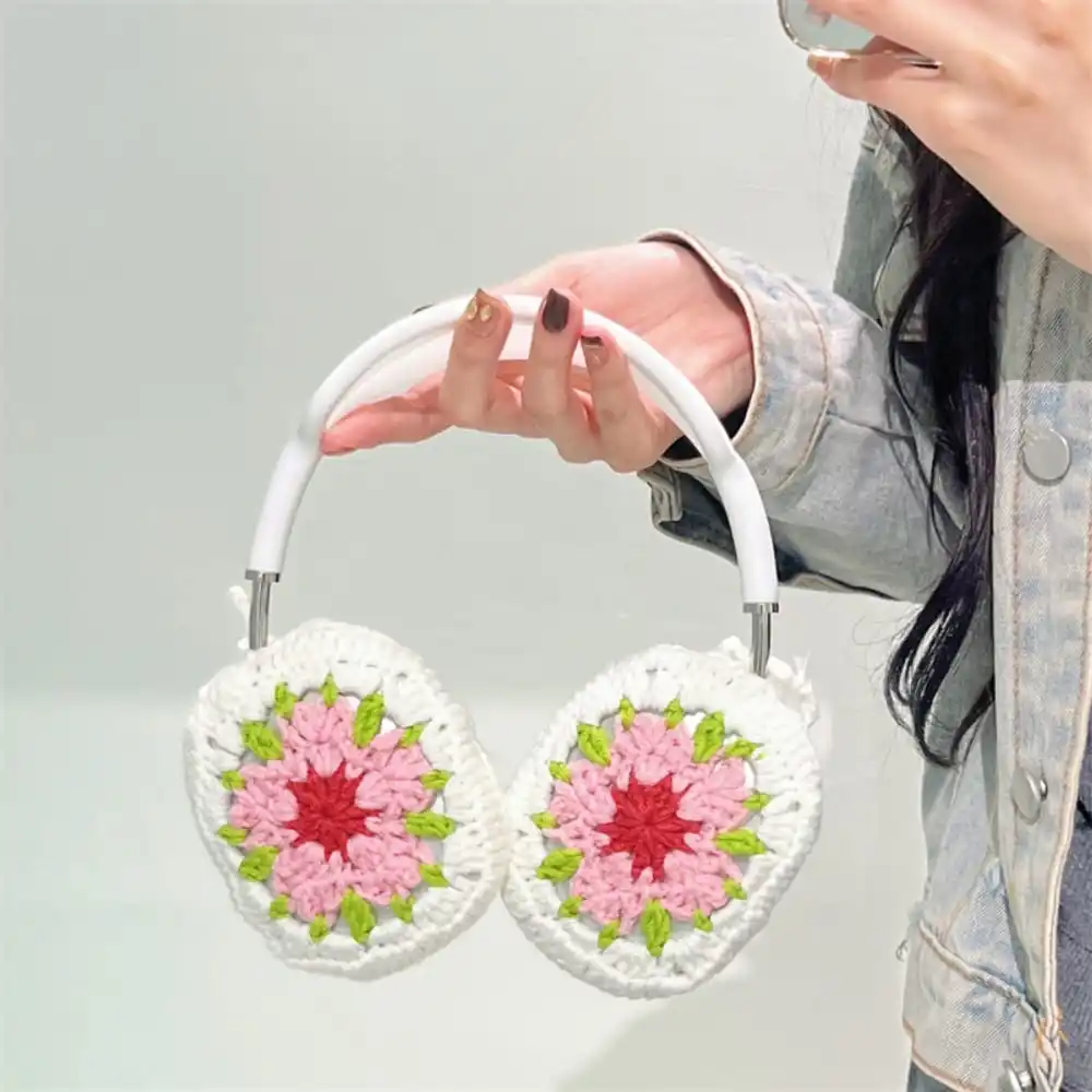 Bow Crochet AirPods Max Case