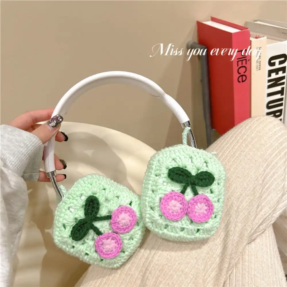 Bow Crochet AirPods Max Case