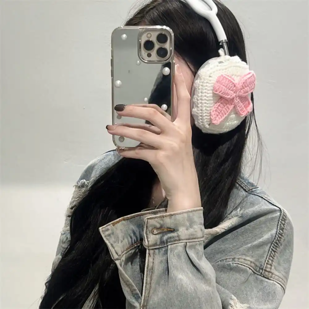 Bow Crochet AirPods Max Case