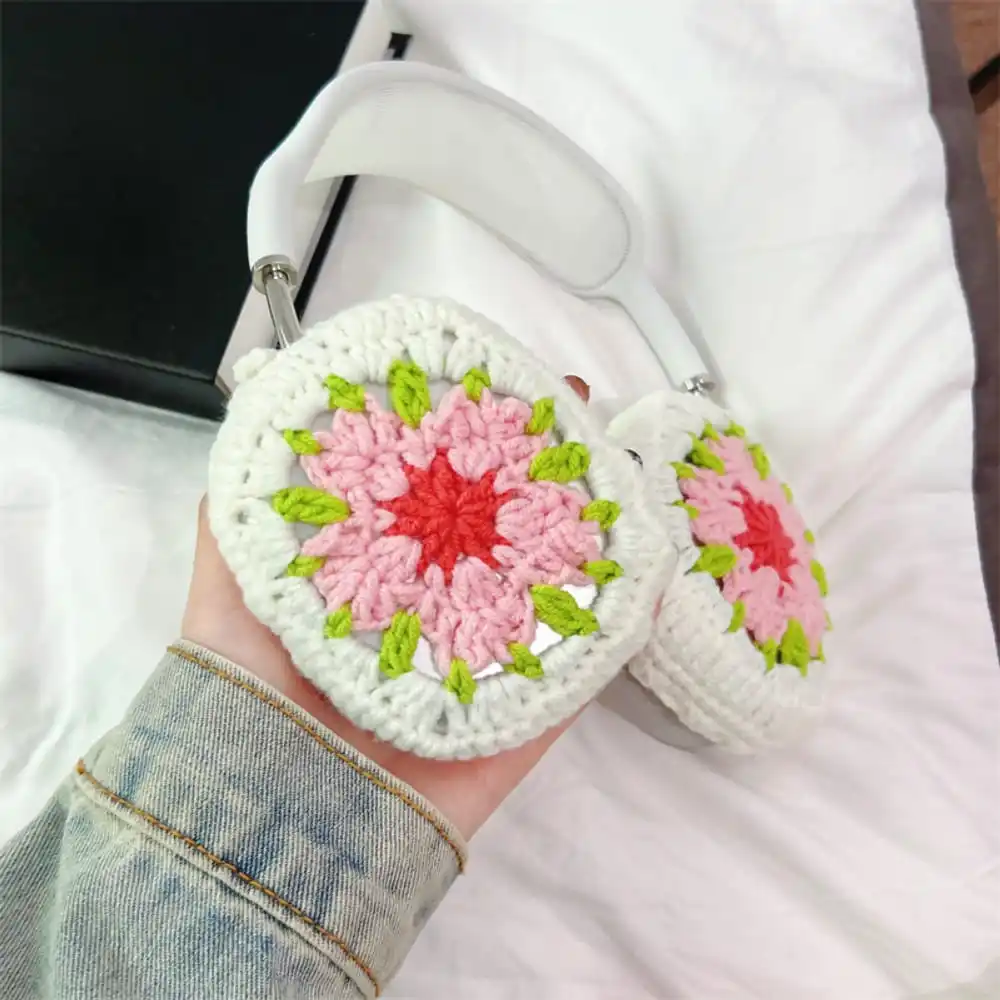 Bow Crochet AirPods Max Case