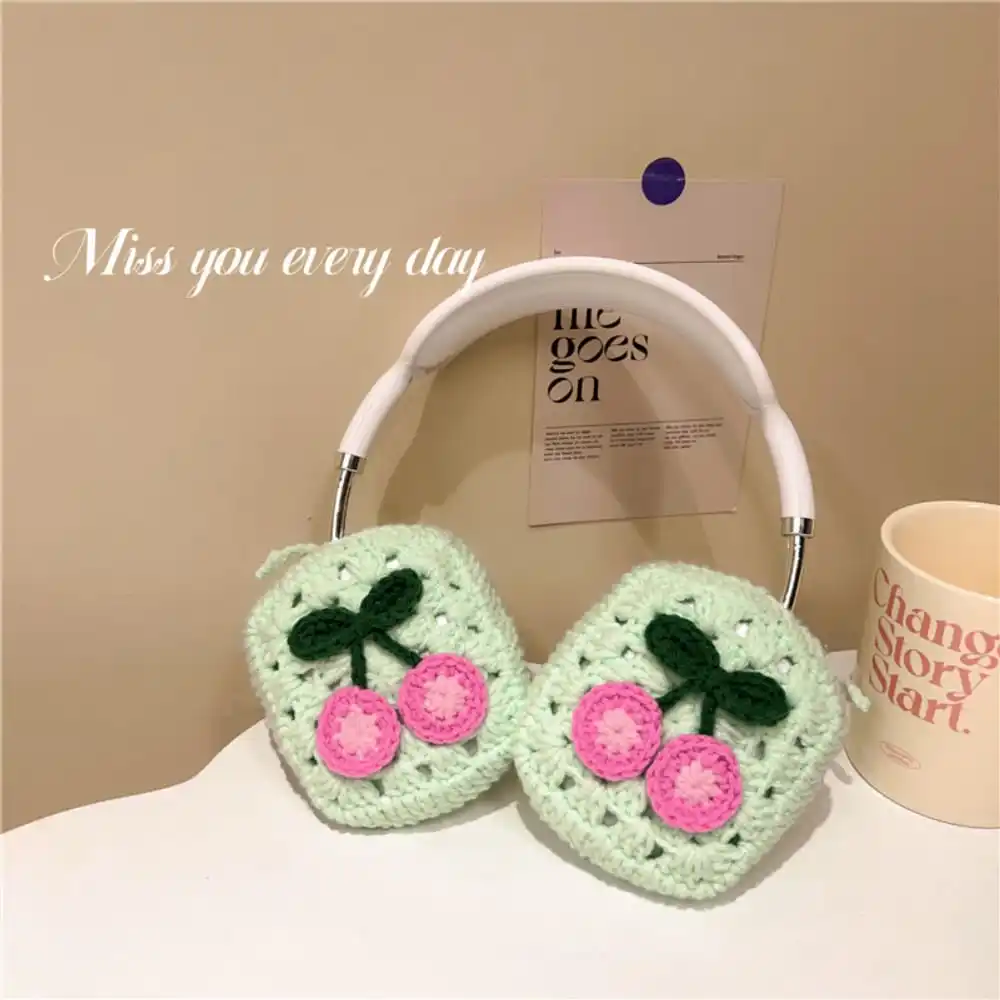 Bow Crochet AirPods Max Case