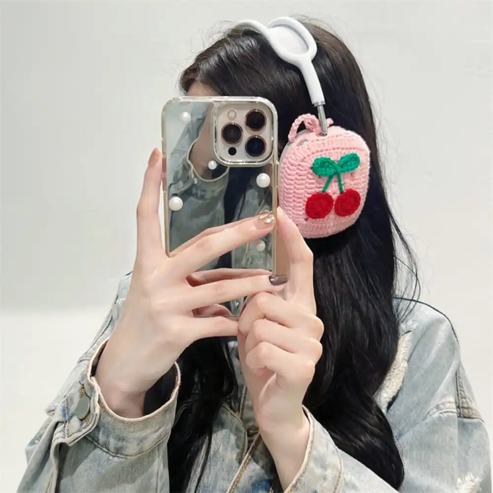 Bow Crochet AirPods Max Case