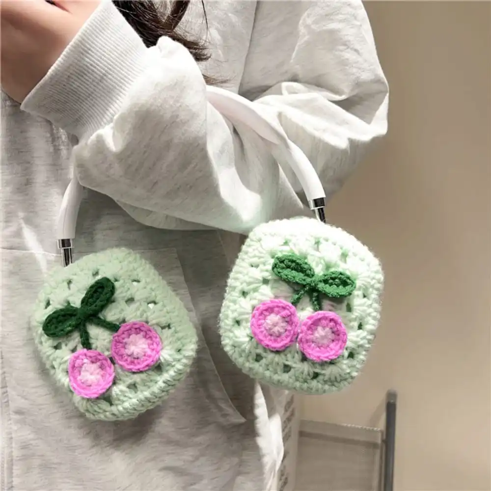 Bow Crochet AirPods Max Case