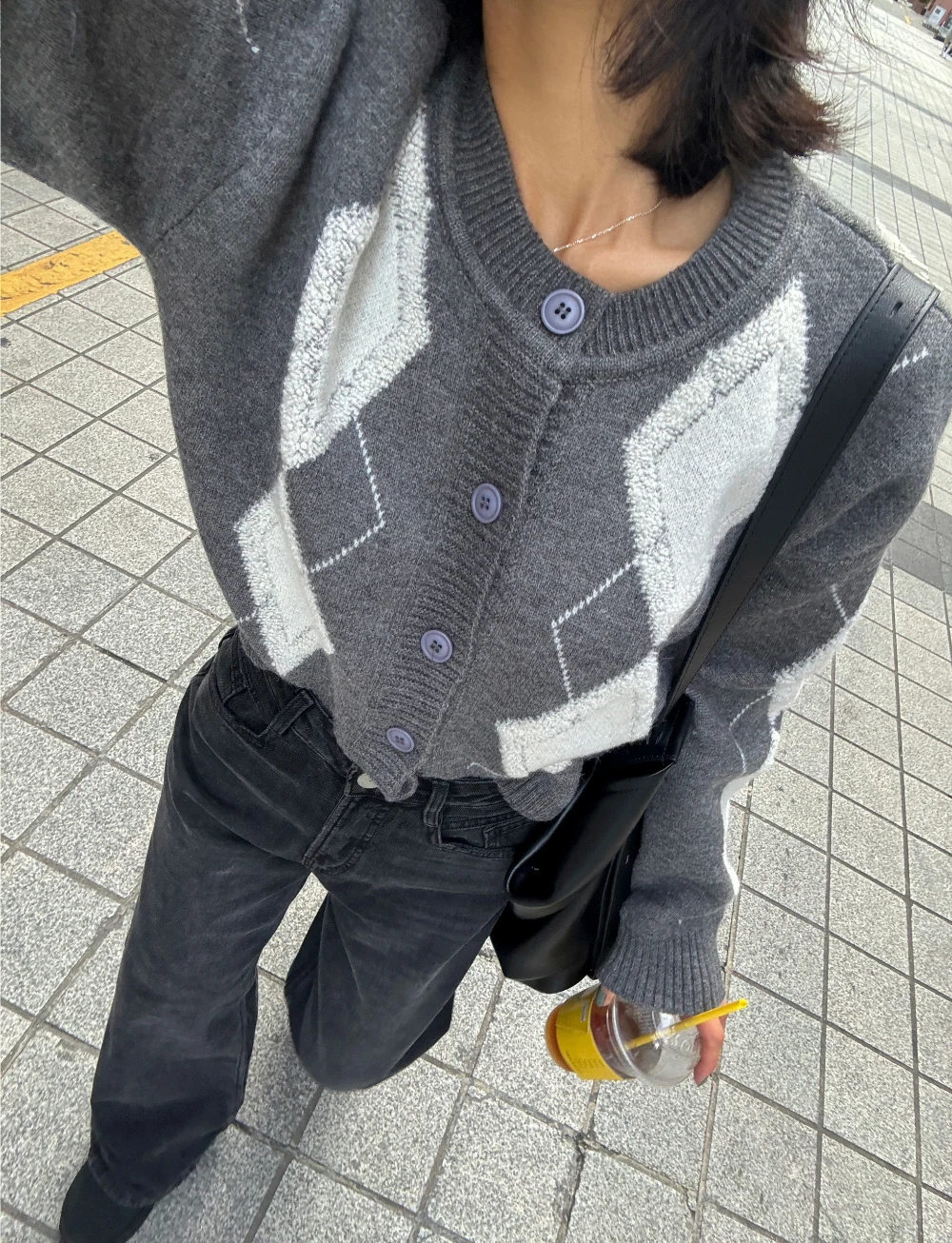 Hit Color Argyle Cardigan