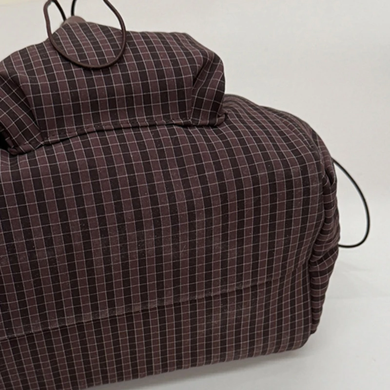 Korean nylon shoulder bag Korean nylon shoulder bag