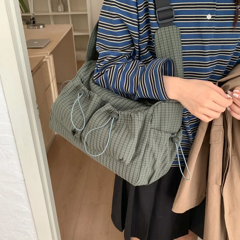 Korean nylon shoulder bag Korean nylon shoulder bag