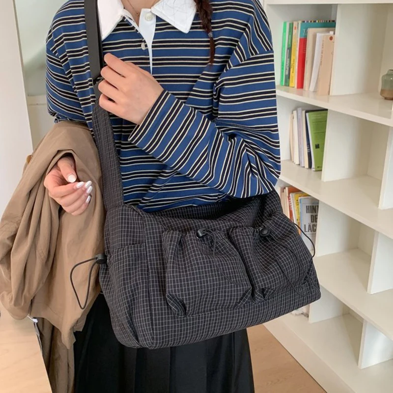 Korean nylon shoulder bag Korean nylon shoulder bag