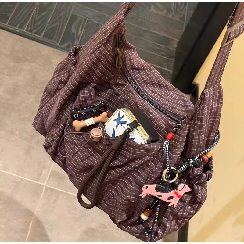 Korean nylon shoulder bag Korean nylon shoulder bag