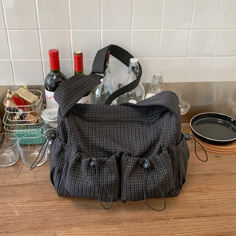 Korean nylon shoulder bag Korean nylon shoulder bag