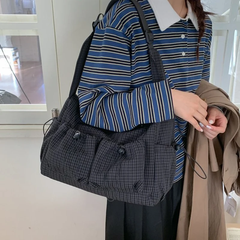 Korean nylon shoulder bag Korean nylon shoulder bag