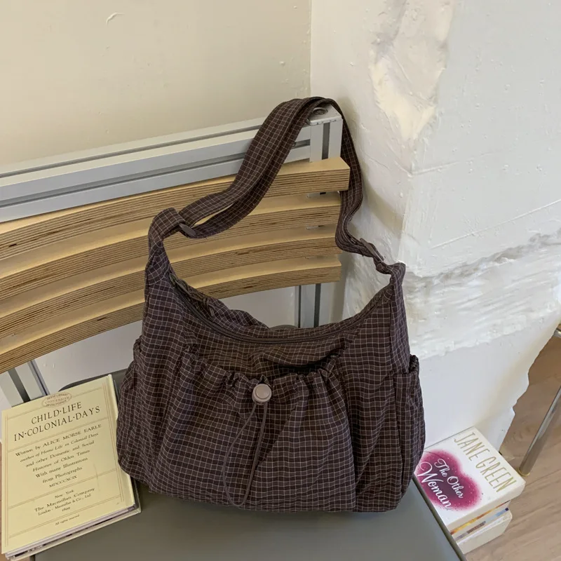 Korean nylon shoulder bag Korean nylon shoulder bag