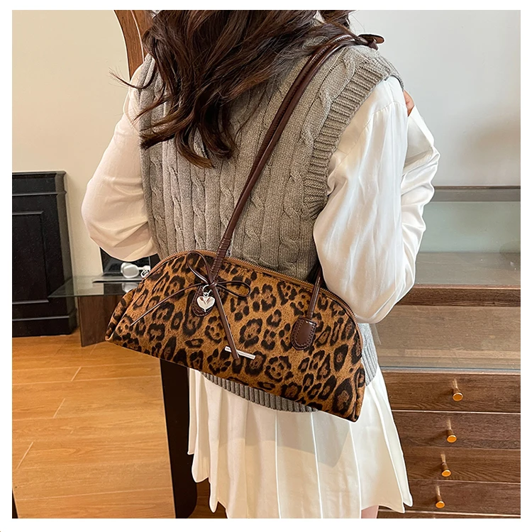Retro American Style Crossbody Bag