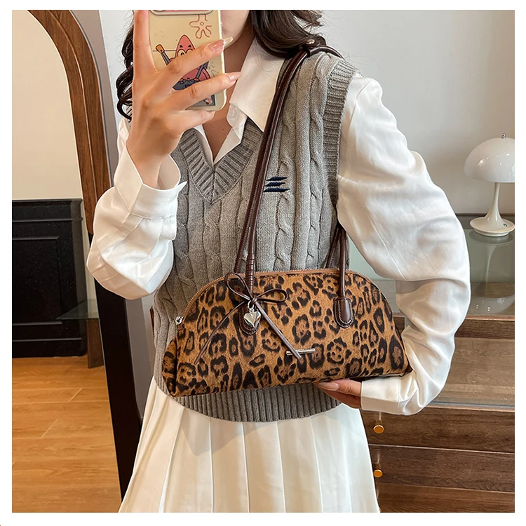 Retro American Style Crossbody Bag