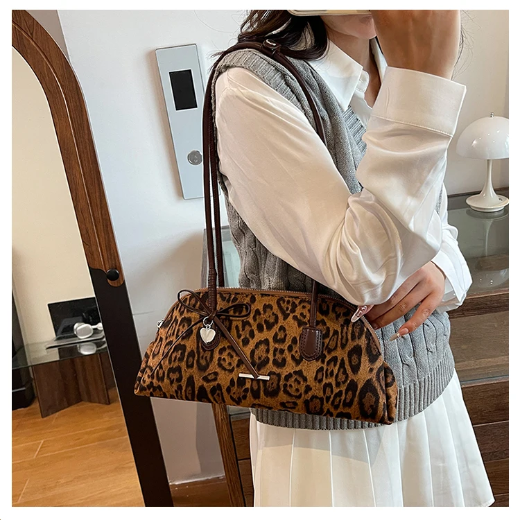 Retro American Style Crossbody Bag