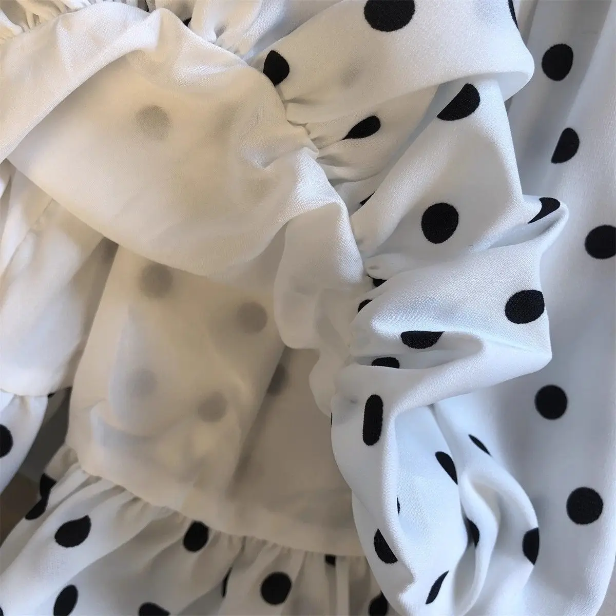 Polka Dots V neck Crop Tops
