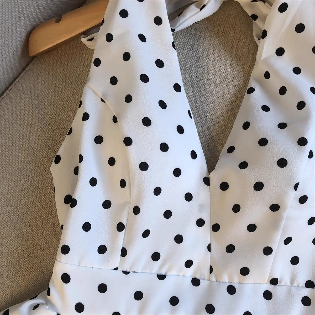Polka Dots V neck Crop Tops