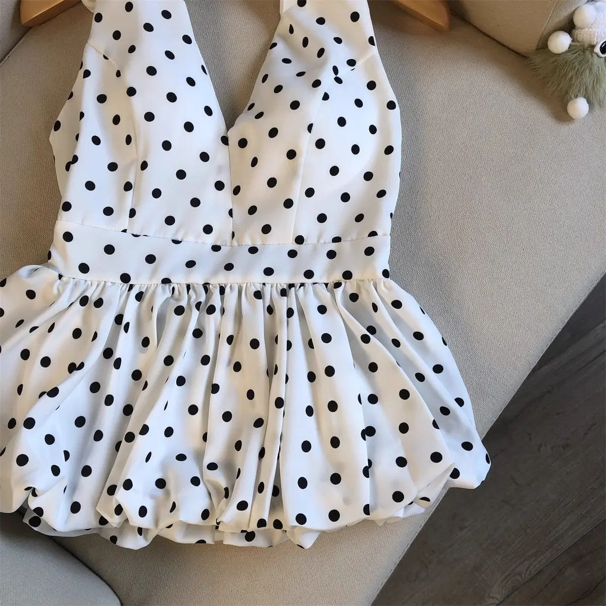 Polka Dots V neck Crop Tops