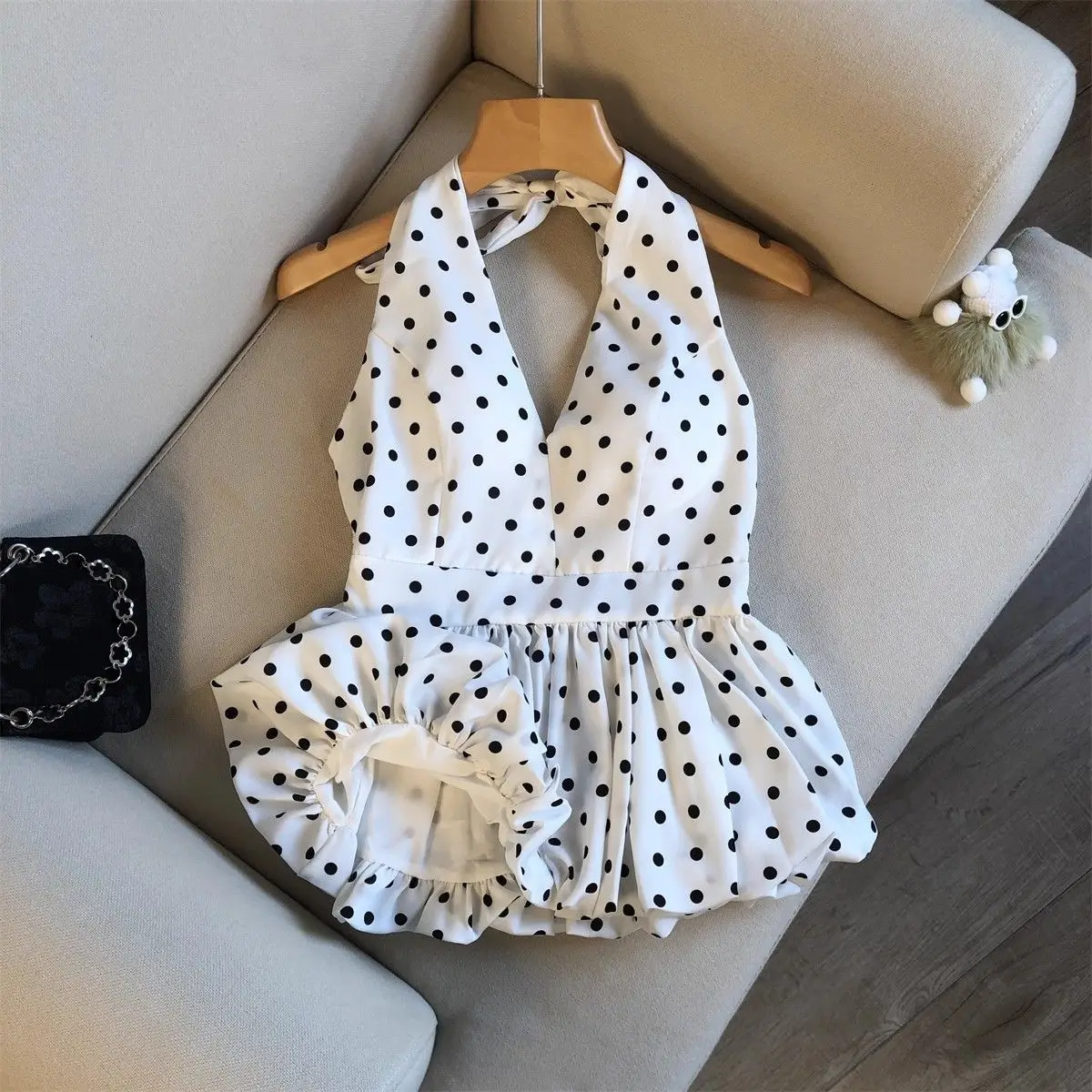 Polka Dots V neck Crop Tops