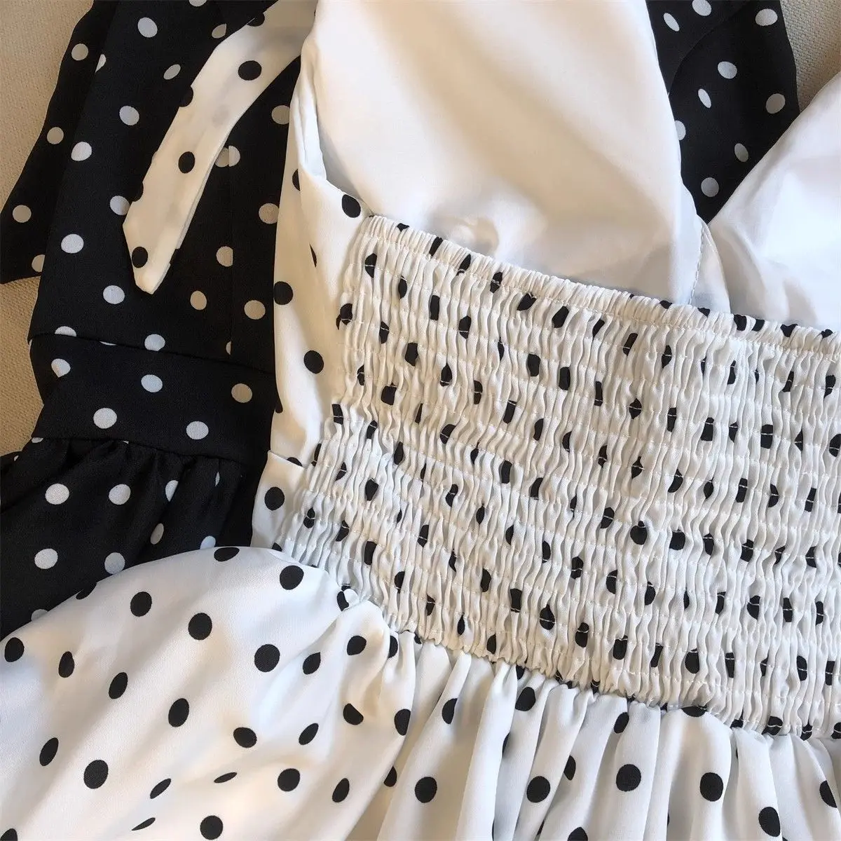 Polka Dots V neck Crop Tops